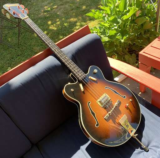 Vintage Guitar