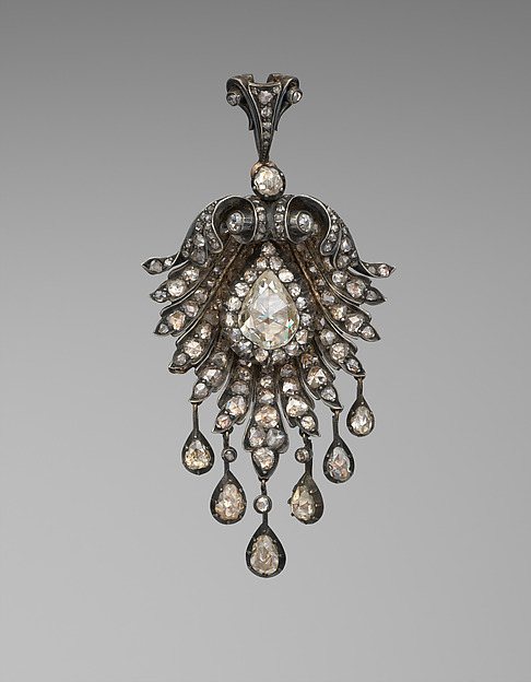 Nineteenth-century diamond brooch set in platinum and gold
